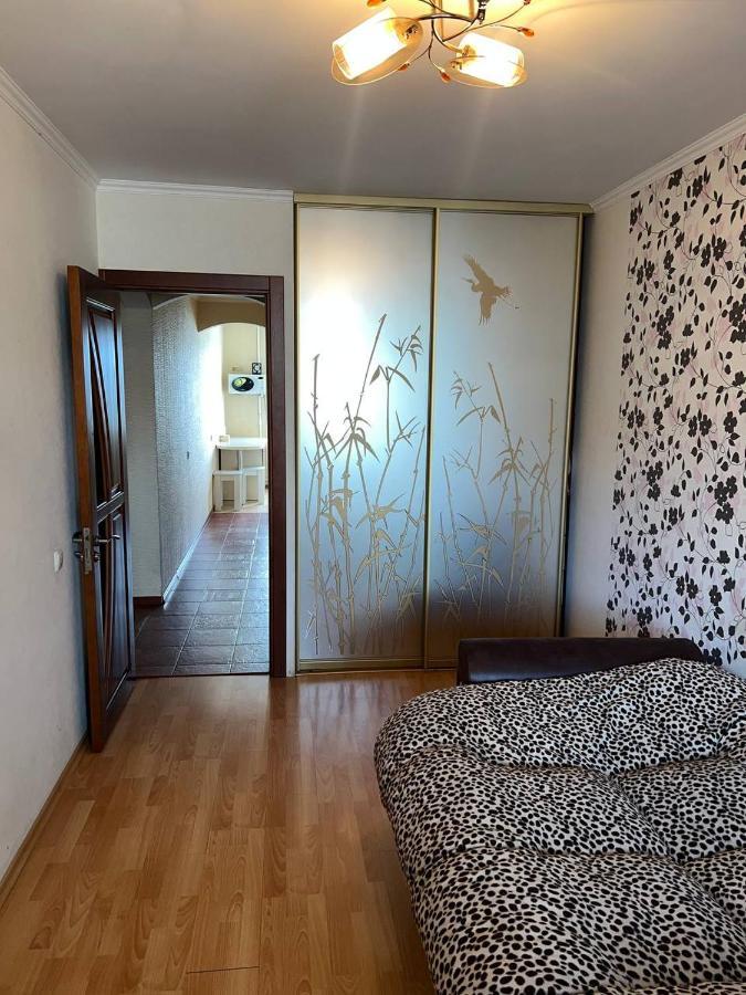 Двокімнатна Квартира На Архипенко Kiew Exterior foto
